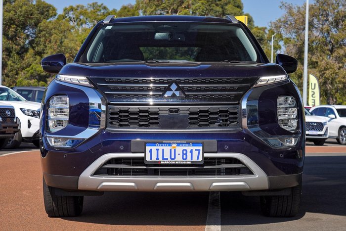 2025 Mitsubishi Outlander LS