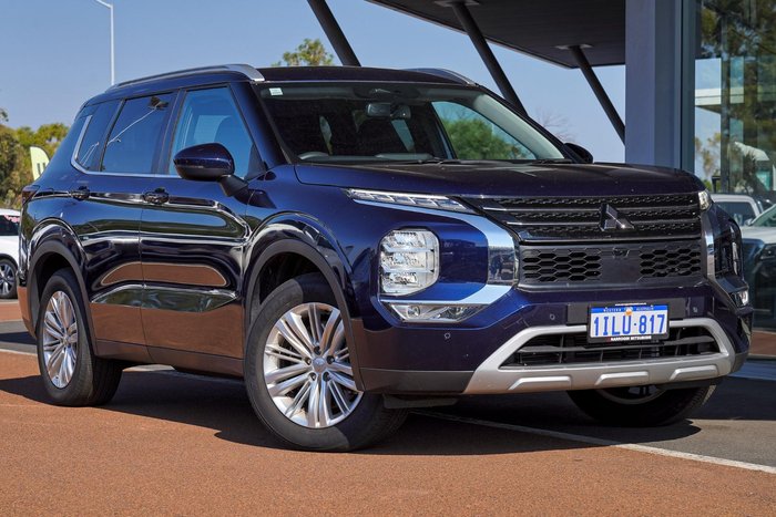 2025 Mitsubishi Outlander LS