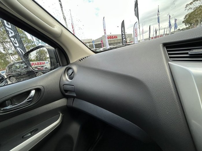 2018 Nissan Navara ST DUAL CAB
