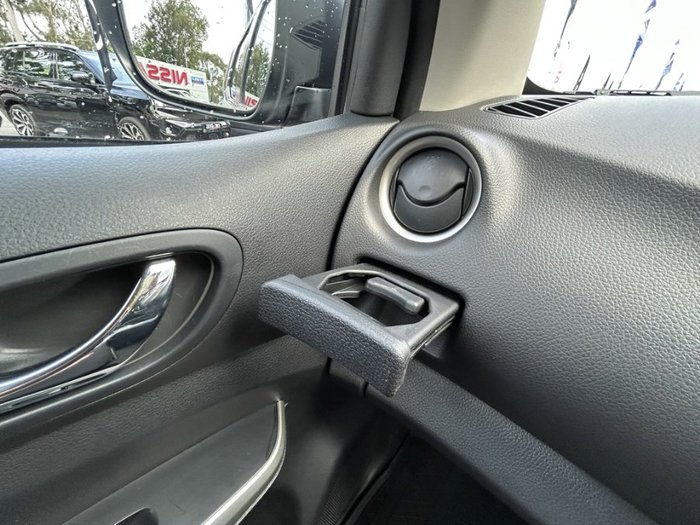 2018 Nissan Navara ST DUAL CAB