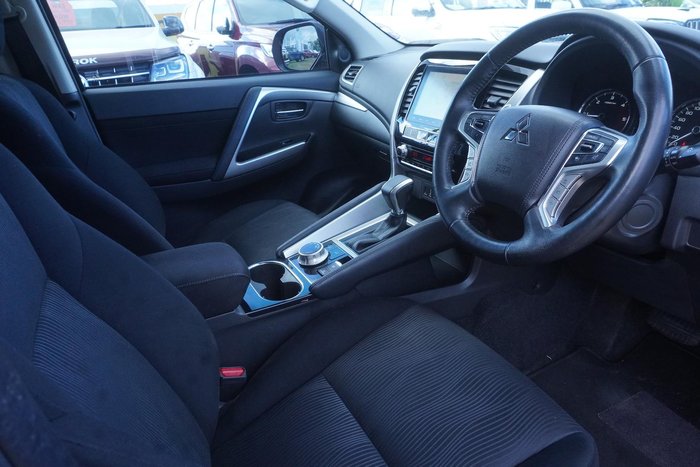 2021 Mitsubishi Pajero Sport GLS