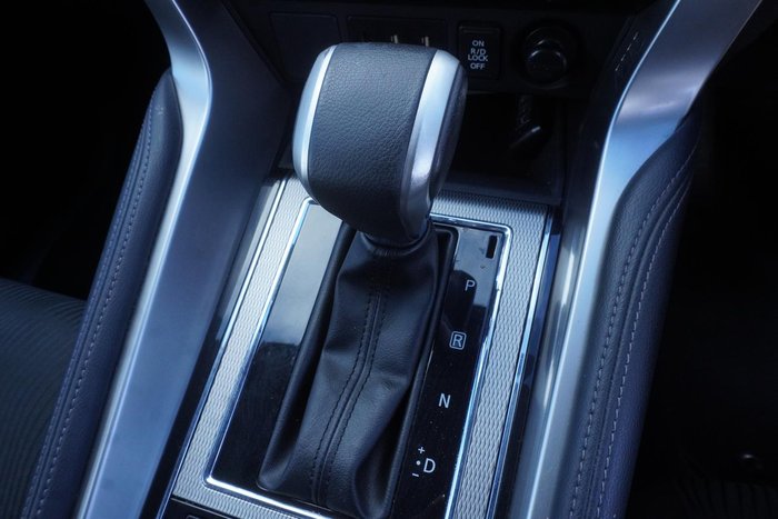 2021 Mitsubishi Pajero Sport GLS