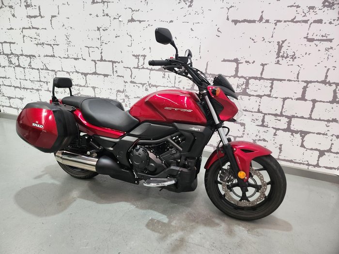 2013 Honda CTX700N (CTX700NA) CTX Red