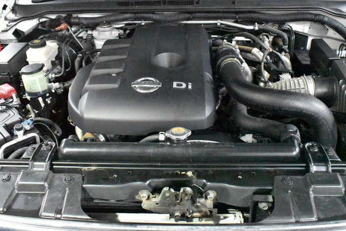 2015 Nissan Navara RX