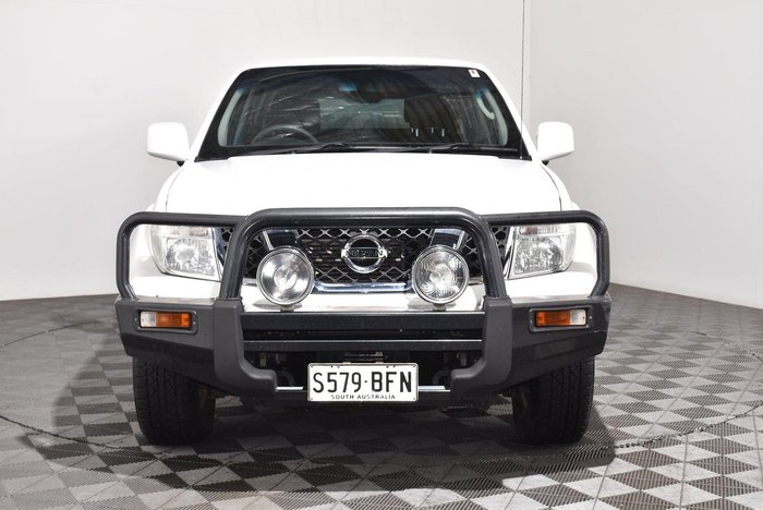 2015 Nissan Navara RX