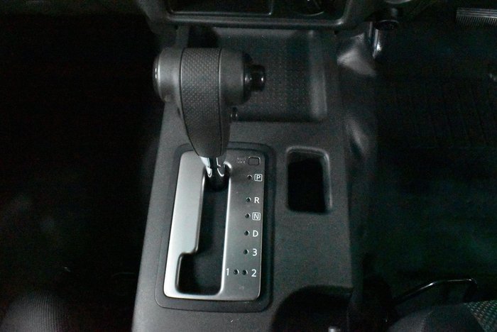 2015 Nissan Navara RX