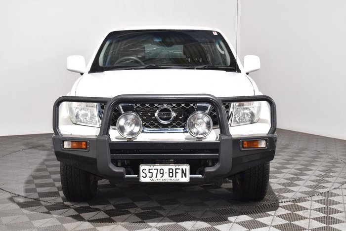 2015 Nissan Navara RX