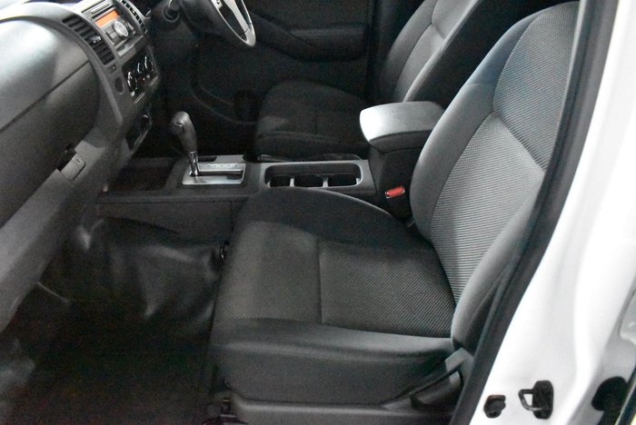 2015 Nissan Navara RX