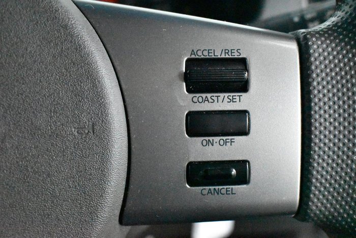 2015 Nissan Navara RX