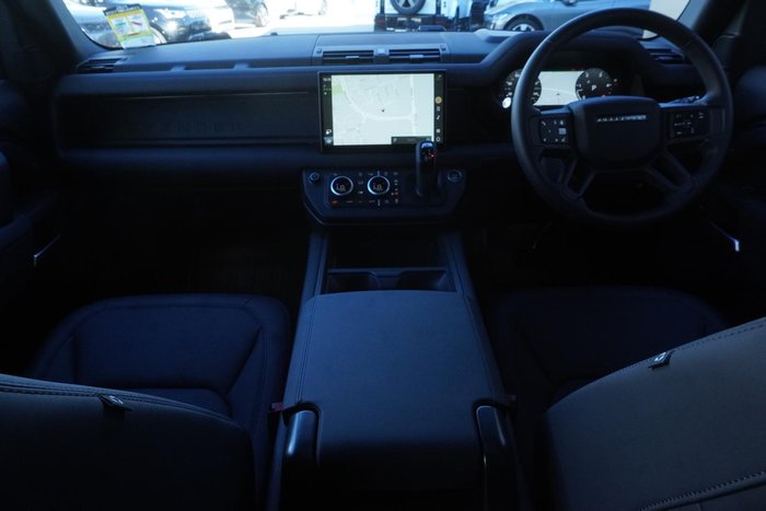 2025 Land Rover Defender 110 D350 X-Dynamic SE