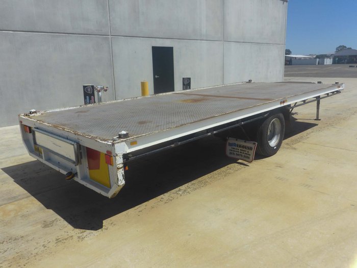 2018 Rebound Flat Top Pig Trailer