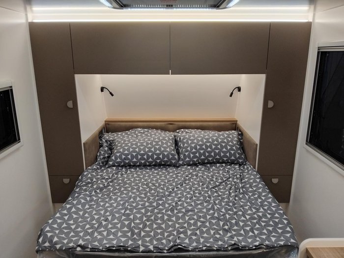 2026 Traveller 20Ft Track Semi Off-Road Triple Bunk Family Van New Model