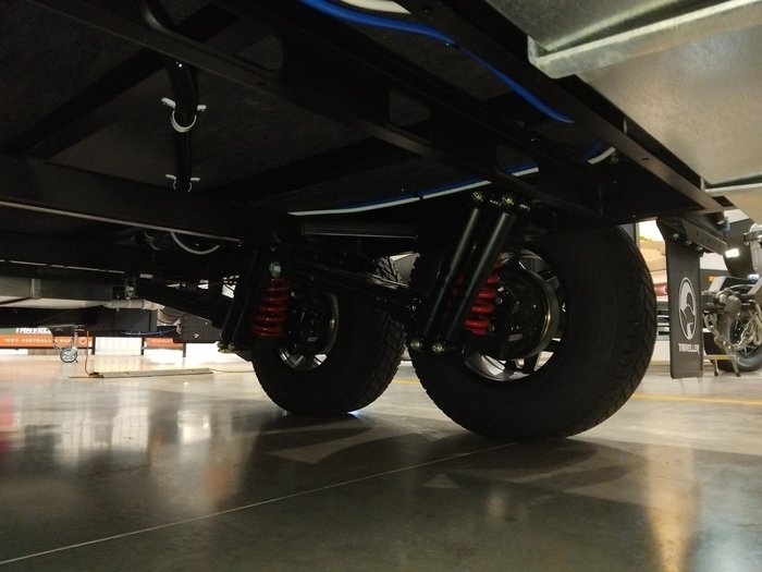 2026 Traveller 20Ft Track Semi Off-Road Triple Bunk Family Van New Model