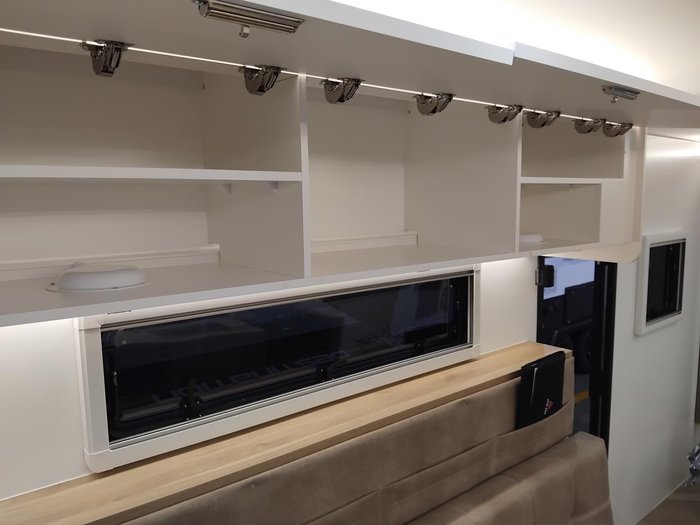 2026 Traveller 20Ft Track Semi Off-Road Triple Bunk Family Van New Model