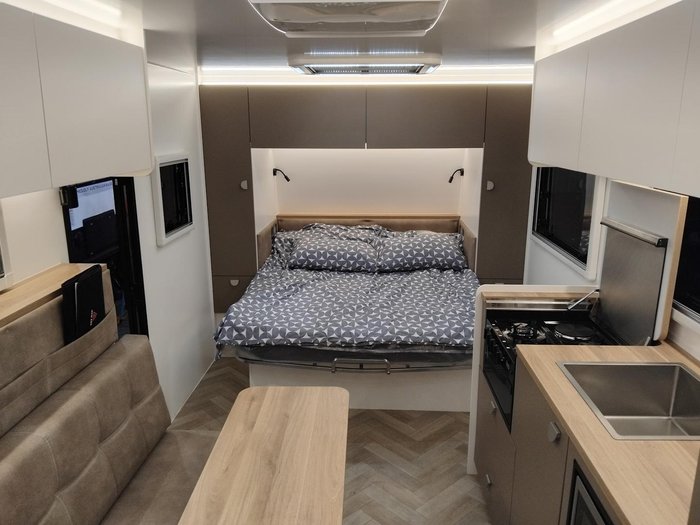 2026 Traveller 20Ft Track Semi Off-Road Triple Bunk- Crazy Price!