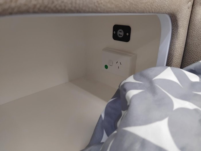 2026 Traveller 20Ft Track Semi Off-Road Triple Bunk Family Van New Model