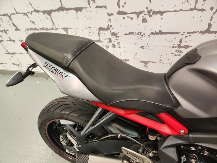 2015 Triumph Street Triple R ABS Street Triple