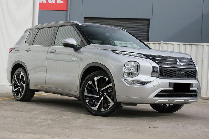2025 Mitsubishi Outlander PHEV Exceed Tourer