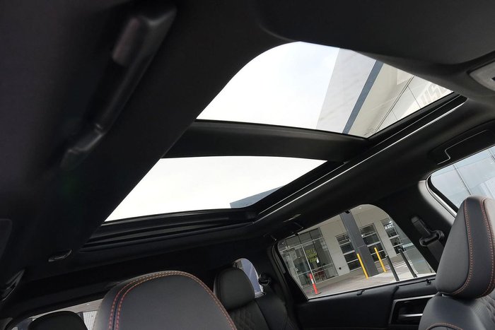 2025 Mitsubishi Outlander PHEV Exceed Tourer