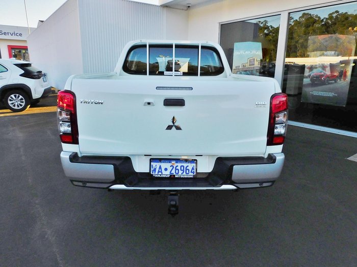 2021 Mitsubishi Triton GLX