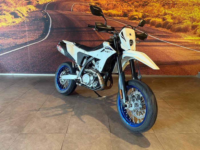 2026 Suzuki DR-Z4SM DR-Z White