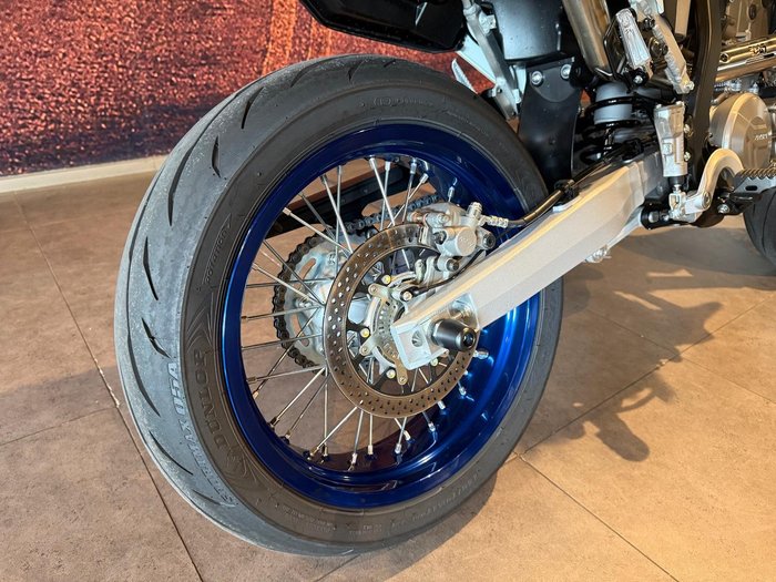 2026 Suzuki DR-Z4SM DR-Z White