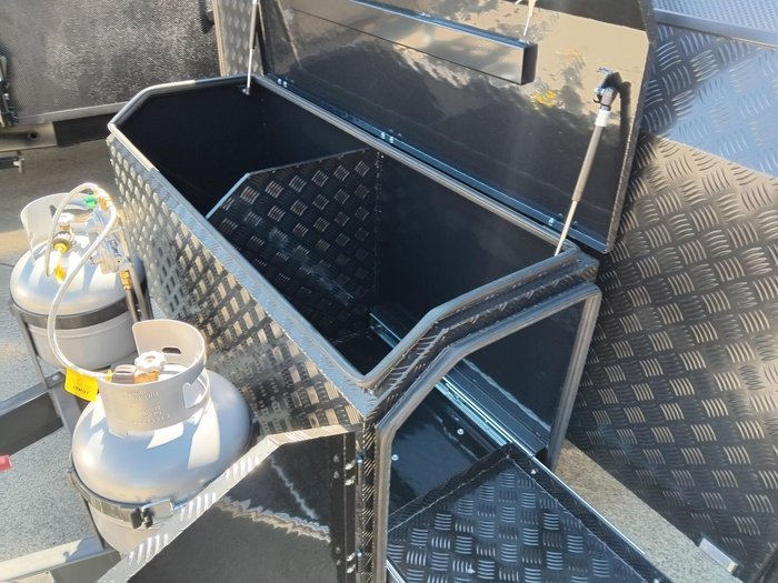 2026 Cadillac RV Hermes Family Triple Bunk Van With Off Road Pack