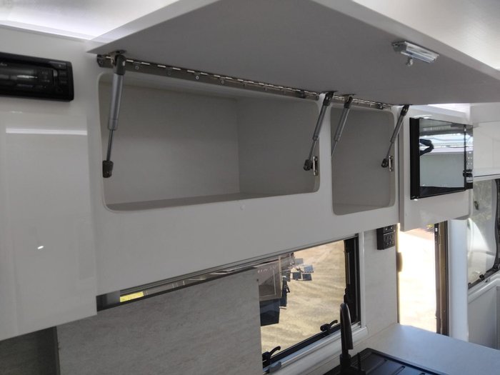 2026 Cadillac RV Hermes Family Triple Bunk Van With Off Road Pack