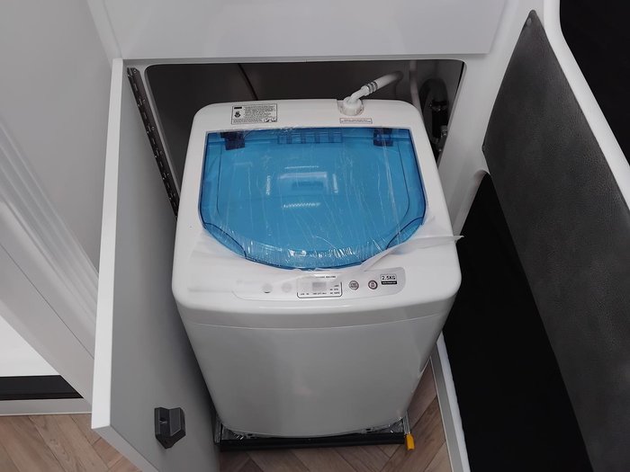 2026 Cadillac RV Hermes Family Triple Bunk Van With Off Road Pack