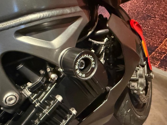 2012 BMW K 1300 R K 1300 Red