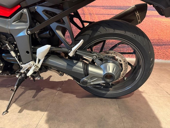 2012 BMW K 1300 R K 1300 Red