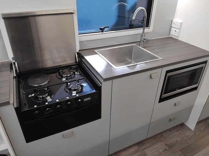 2026 Traveller Cruise Couples 17Ft Full Ensuite- Clearance Price!