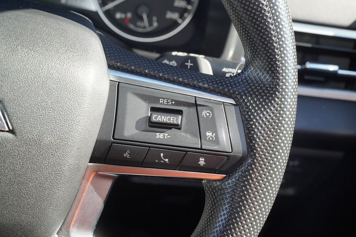 2023 Mitsubishi Outlander ES