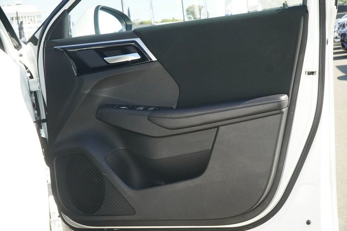 2023 Mitsubishi Outlander ES