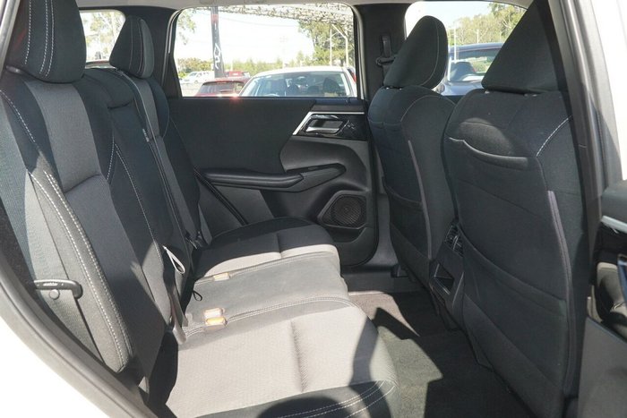 2023 Mitsubishi Outlander ES