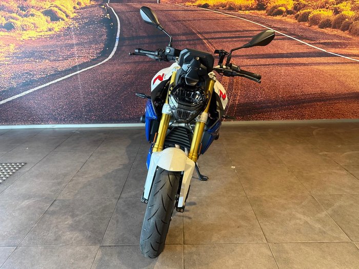 2022 BMW F 900 R
