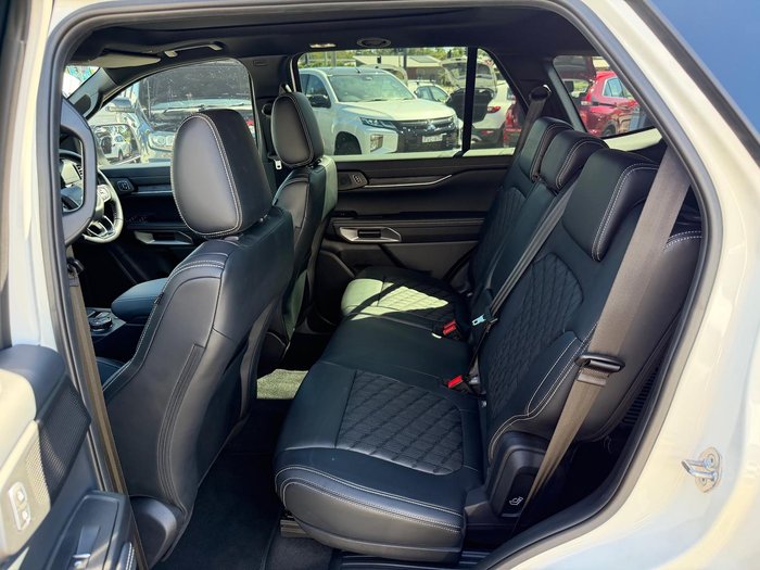 2025 Ford Everest Platinum MY25.50 4X4 Dual Range Arctic White