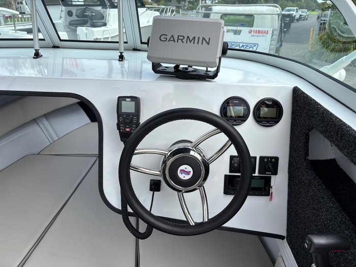 2026 QUINTREX 520 Ocean Spirit Pro