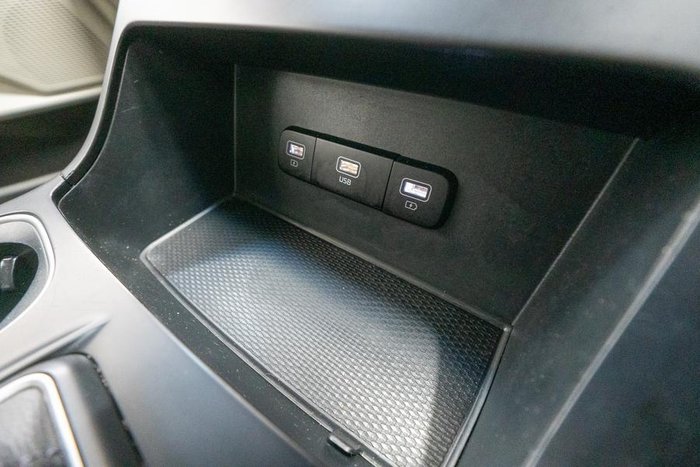 2023 Kia Carnival S
