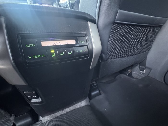 2012 Toyota Landcruiser Prado VX