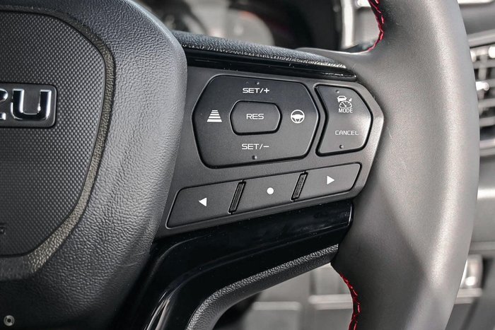 2025 Isuzu D-MAX X-TERRAIN