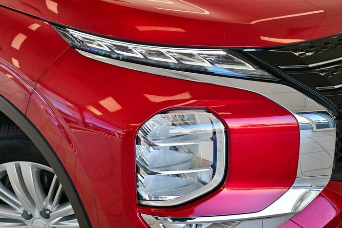 2025 Mitsubishi Outlander LS