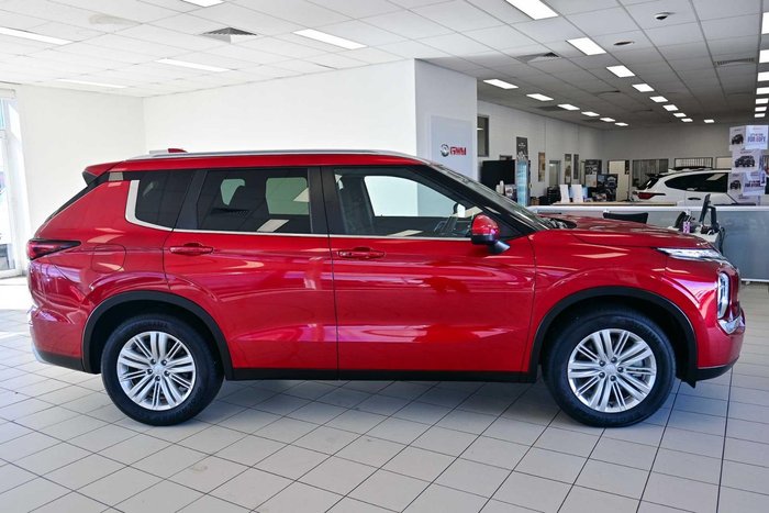 2025 Mitsubishi Outlander LS