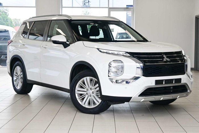 2024 Mitsubishi Outlander LS