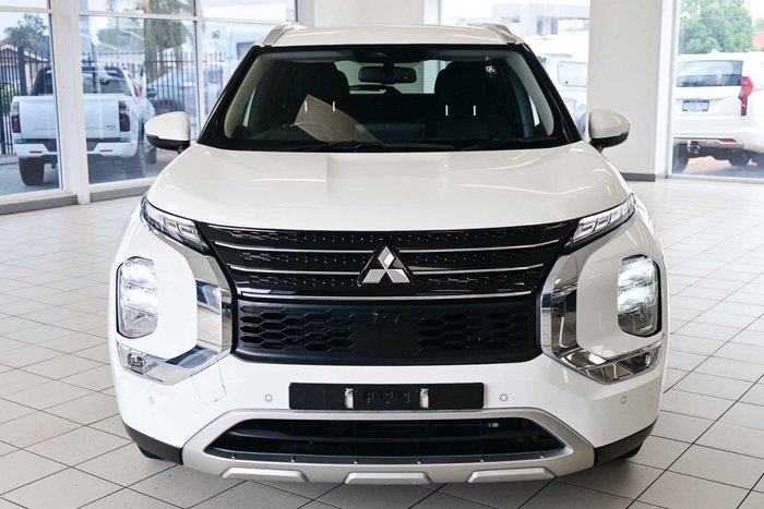 2024 Mitsubishi Outlander LS