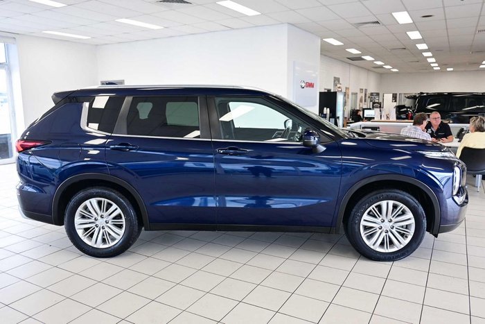 2024 Mitsubishi Outlander LS