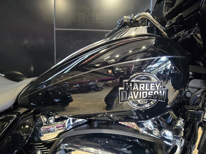 2026 Harley-Davidson Street Glide 3 (FLHLT)