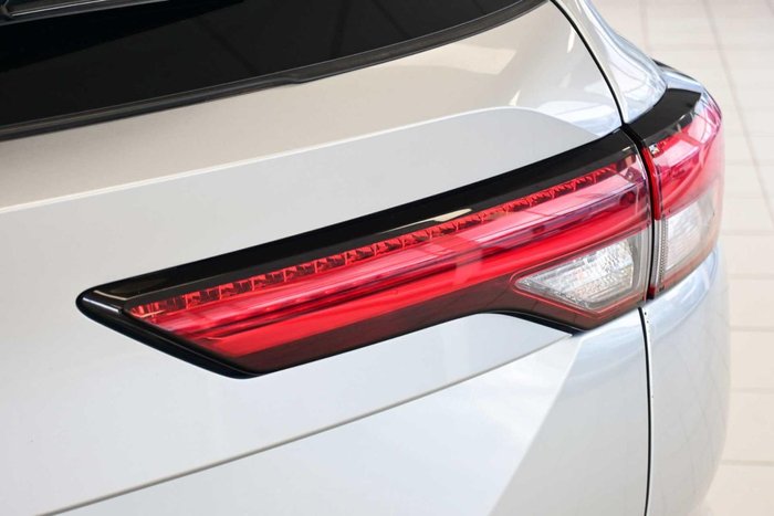 2024 Mitsubishi Outlander LS
