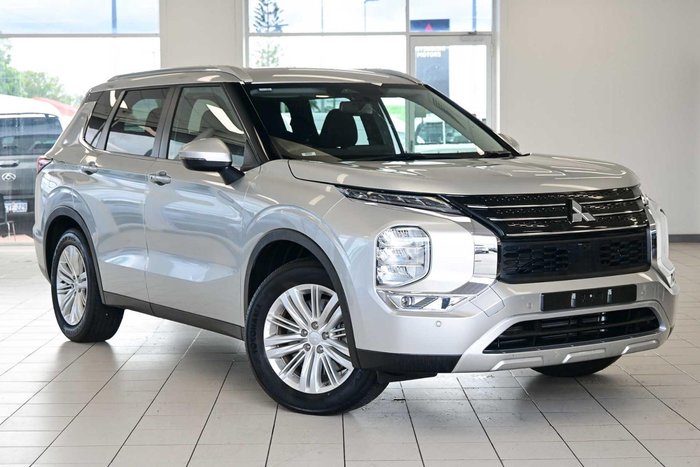 2024 Mitsubishi Outlander LS