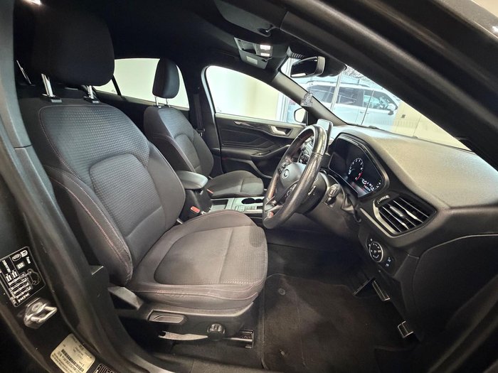 2019 Ford Focus ST-Line